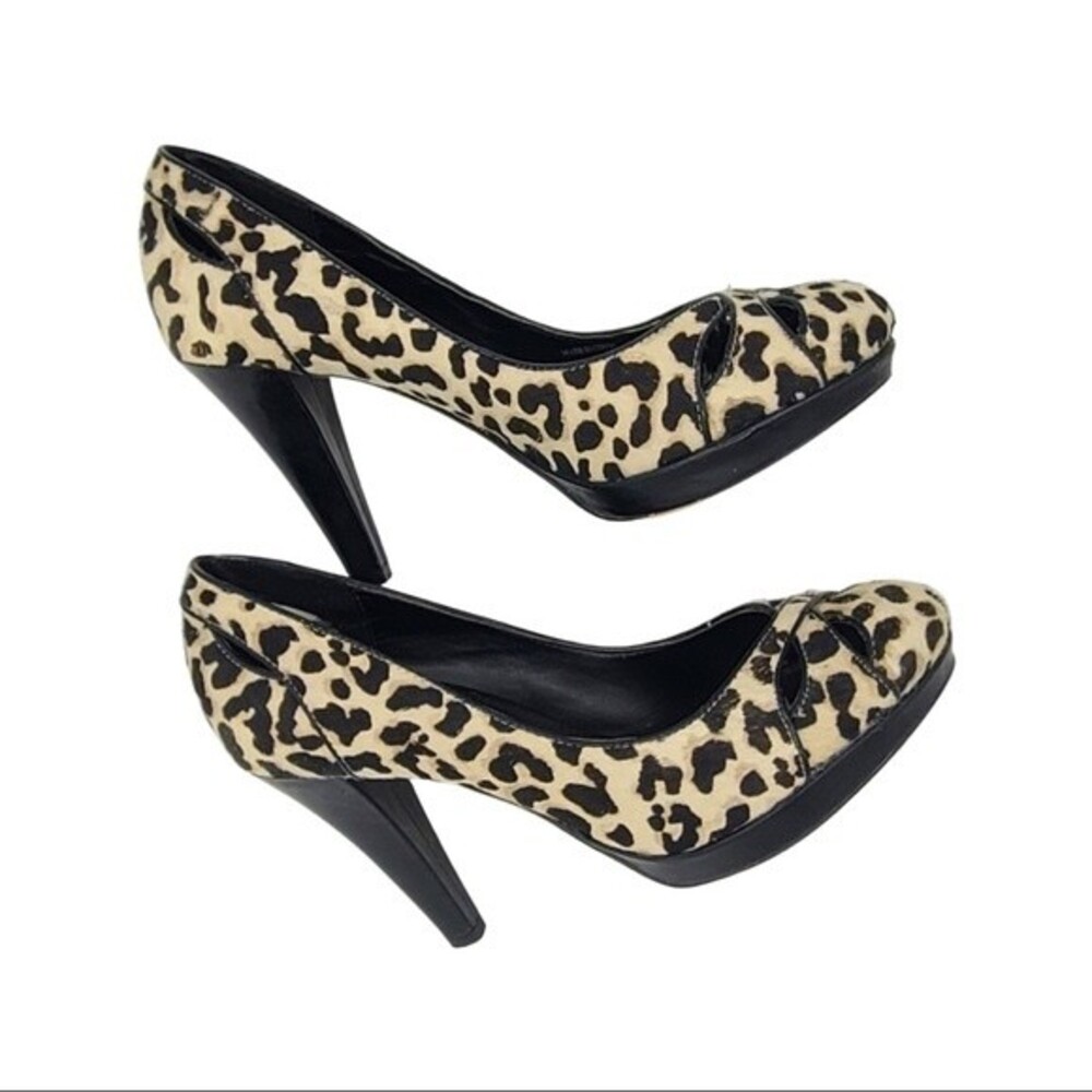 White House Black Market Leopard Print Heels - Chic Statement Pump - Picture 4 of 7